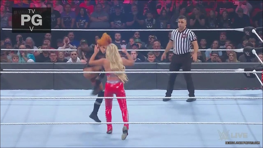 WWE_Monday_Night_Raw_2022_06_06_720p_HDTV_x264-NWCHD_mp4_001618550.jpg