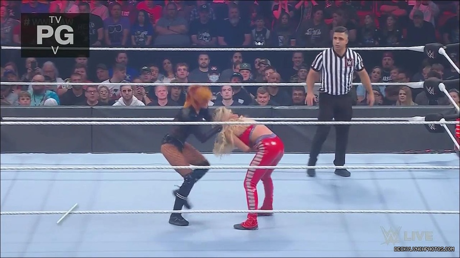 WWE_Monday_Night_Raw_2022_06_06_720p_HDTV_x264-NWCHD_mp4_001619751.jpg