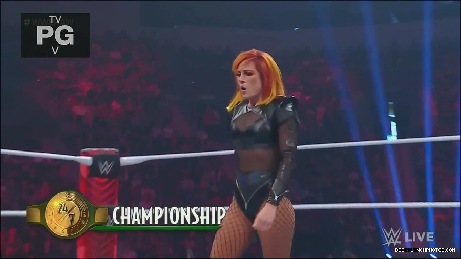 WWE_Monday_Night_Raw_2022_06_06_720p_HDTV_x264-NWCHD_mp4_001624556.jpg