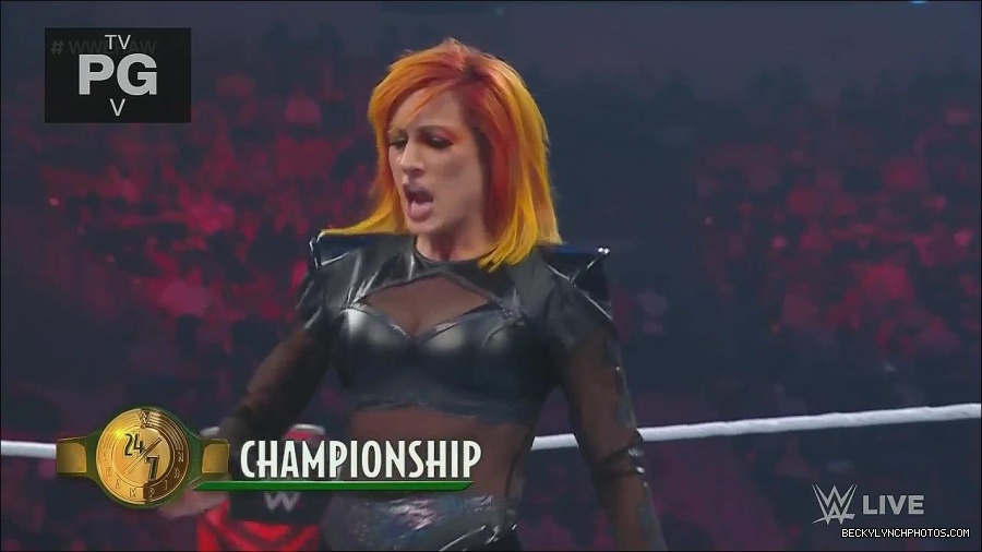 WWE_Monday_Night_Raw_2022_06_06_720p_HDTV_x264-NWCHD_mp4_001625357.jpg
