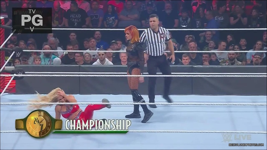 WWE_Monday_Night_Raw_2022_06_06_720p_HDTV_x264-NWCHD_mp4_001626558.jpg