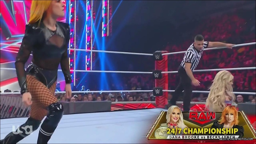 WWE_Monday_Night_Raw_2022_06_06_720p_HDTV_x264-NWCHD_mp4_001636168.jpg