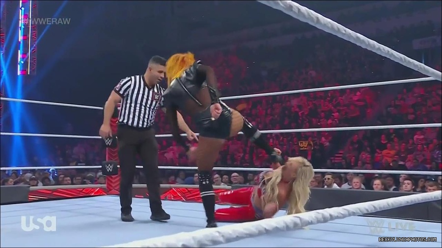 WWE_Monday_Night_Raw_2022_06_06_720p_HDTV_x264-NWCHD_mp4_001639371.jpg