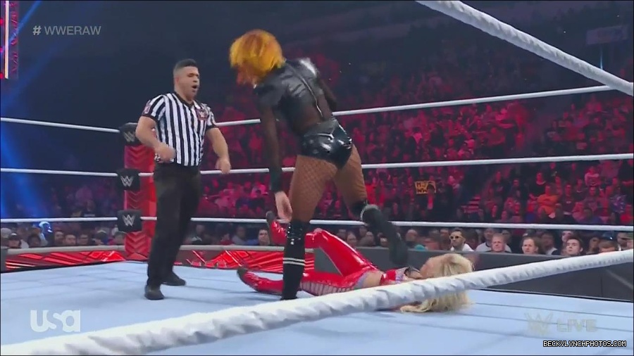 WWE_Monday_Night_Raw_2022_06_06_720p_HDTV_x264-NWCHD_mp4_001639771.jpg