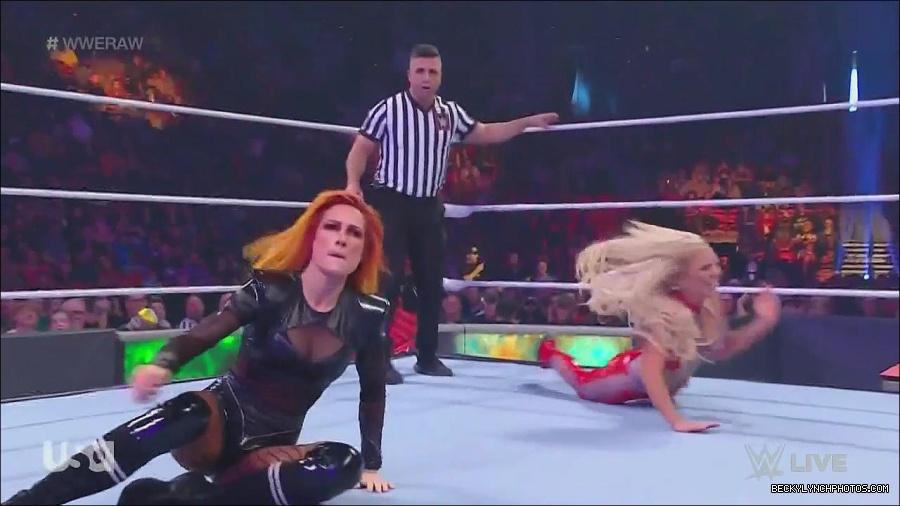 WWE_Monday_Night_Raw_2022_06_06_720p_HDTV_x264-NWCHD_mp4_001646178.jpg