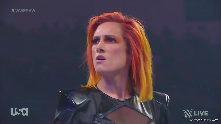 WWE_Monday_Night_Raw_2022_06_06_720p_HDTV_x264-NWCHD_mp4_001650582.jpg