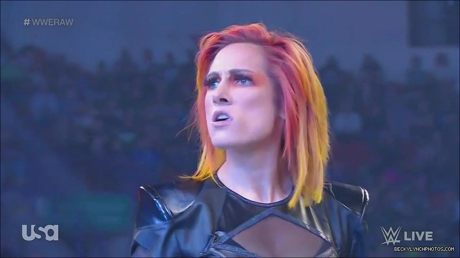 WWE_Monday_Night_Raw_2022_06_06_720p_HDTV_x264-NWCHD_mp4_001650983.jpg