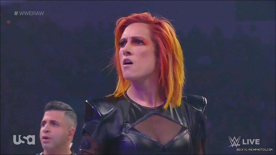 WWE_Monday_Night_Raw_2022_06_06_720p_HDTV_x264-NWCHD_mp4_001652184.jpg