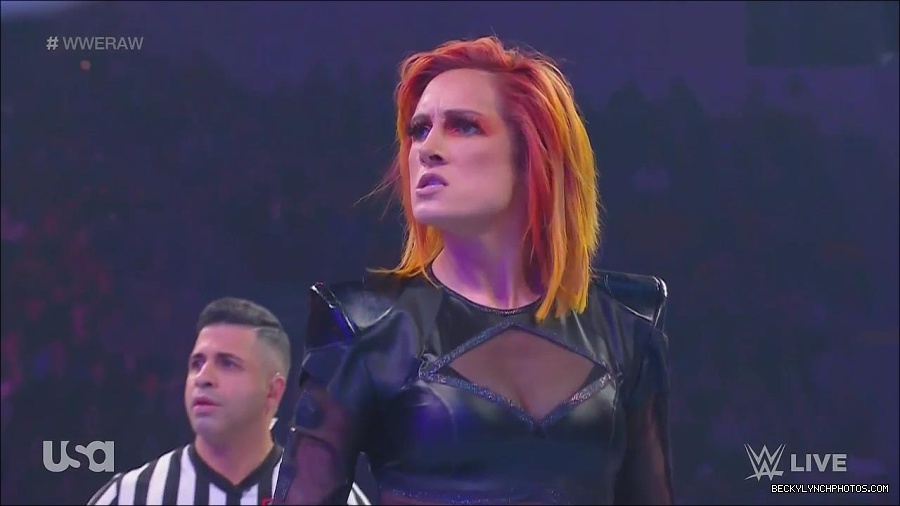 WWE_Monday_Night_Raw_2022_06_06_720p_HDTV_x264-NWCHD_mp4_001652985.jpg