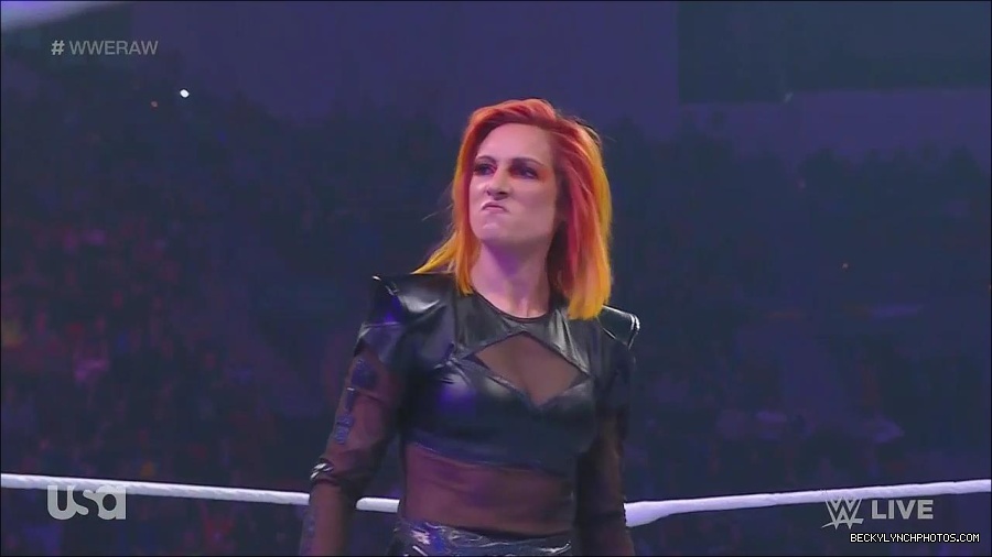 WWE_Monday_Night_Raw_2022_06_06_720p_HDTV_x264-NWCHD_mp4_001658991.jpg