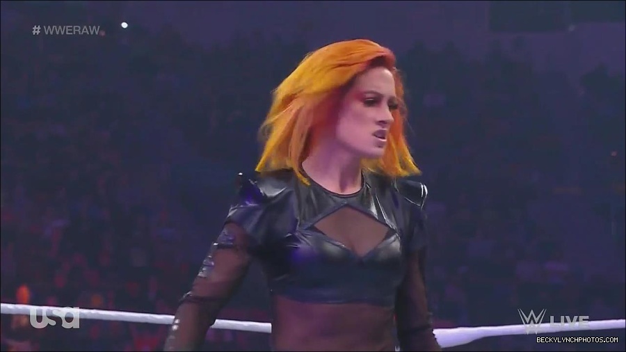WWE_Monday_Night_Raw_2022_06_06_720p_HDTV_x264-NWCHD_mp4_001661793.jpg