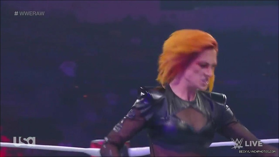 WWE_Monday_Night_Raw_2022_06_06_720p_HDTV_x264-NWCHD_mp4_001662594.jpg