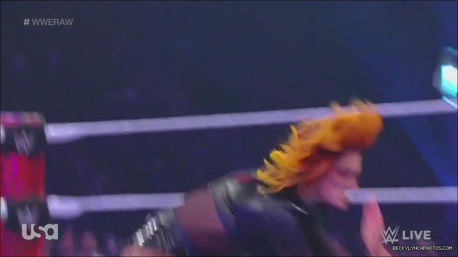 WWE_Monday_Night_Raw_2022_06_06_720p_HDTV_x264-NWCHD_mp4_001662995.jpg