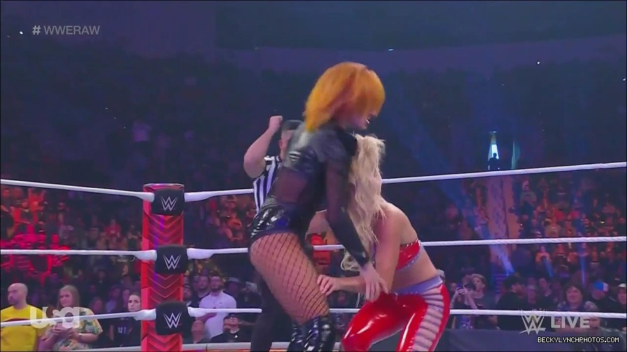 WWE_Monday_Night_Raw_2022_06_06_720p_HDTV_x264-NWCHD_mp4_001666198.jpg