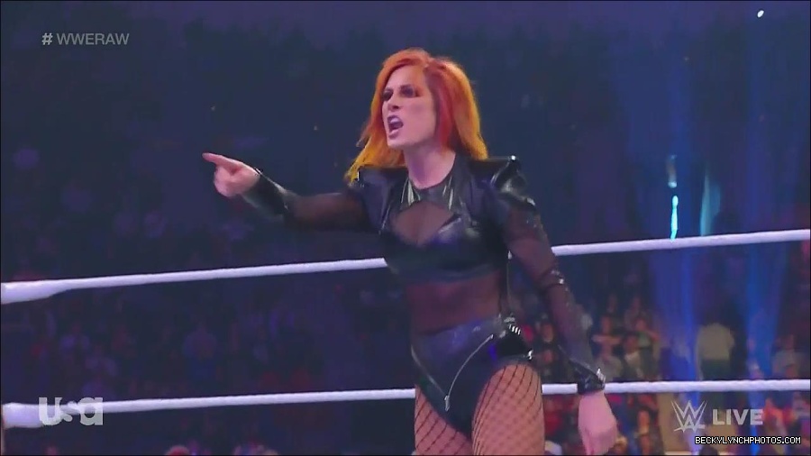 WWE_Monday_Night_Raw_2022_06_06_720p_HDTV_x264-NWCHD_mp4_001671003.jpg