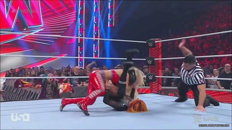 WWE_Monday_Night_Raw_2022_06_06_720p_HDTV_x264-NWCHD_mp4_001679411.jpg