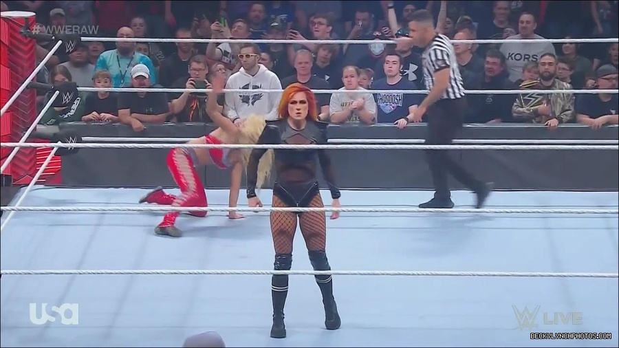 WWE_Monday_Night_Raw_2022_06_06_720p_HDTV_x264-NWCHD_mp4_001684216.jpg
