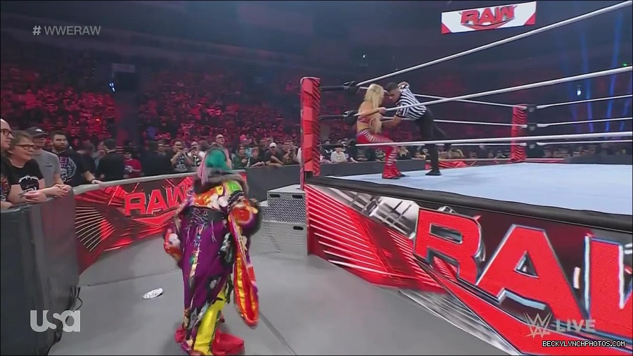 WWE_Monday_Night_Raw_2022_06_06_720p_HDTV_x264-NWCHD_mp4_001686618.jpg