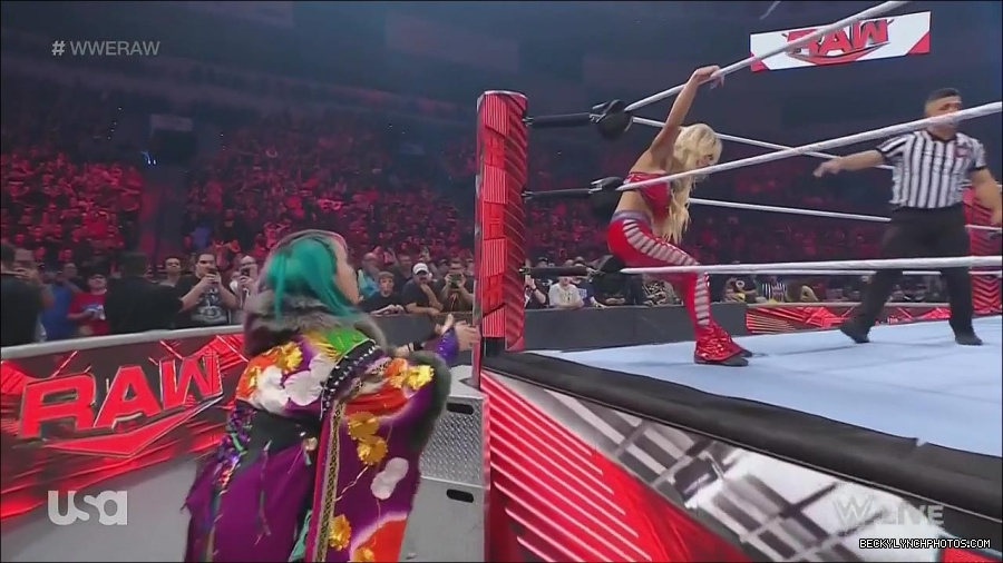 WWE_Monday_Night_Raw_2022_06_06_720p_HDTV_x264-NWCHD_mp4_001688220.jpg
