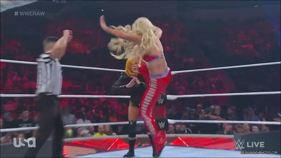 WWE_Monday_Night_Raw_2022_06_06_720p_HDTV_x264-NWCHD_mp4_001696628.jpg