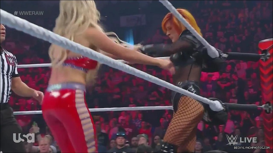 WWE_Monday_Night_Raw_2022_06_06_720p_HDTV_x264-NWCHD_mp4_001702634.jpg