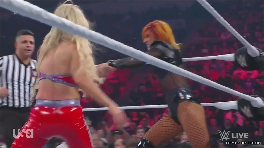 WWE_Monday_Night_Raw_2022_06_06_720p_HDTV_x264-NWCHD_mp4_001703035.jpg