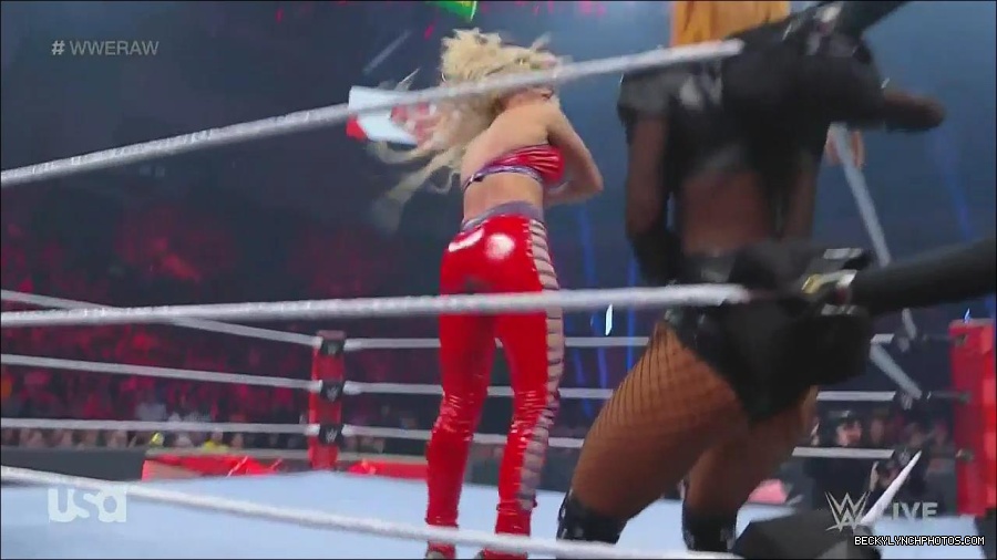 WWE_Monday_Night_Raw_2022_06_06_720p_HDTV_x264-NWCHD_mp4_001707039.jpg
