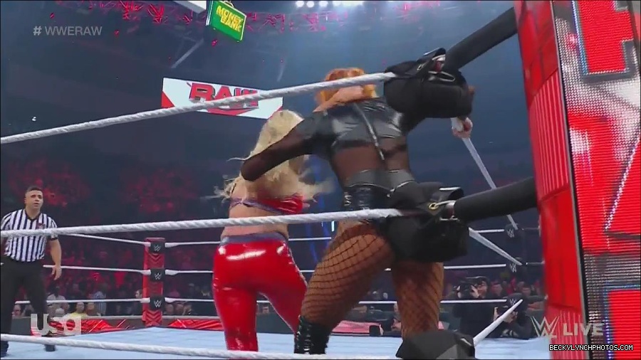 WWE_Monday_Night_Raw_2022_06_06_720p_HDTV_x264-NWCHD_mp4_001708640.jpg