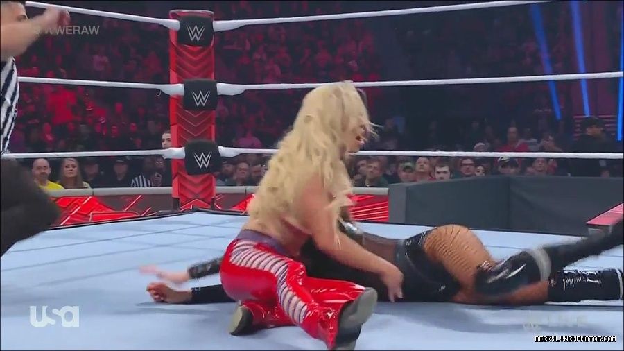 WWE_Monday_Night_Raw_2022_06_06_720p_HDTV_x264-NWCHD_mp4_001713845.jpg