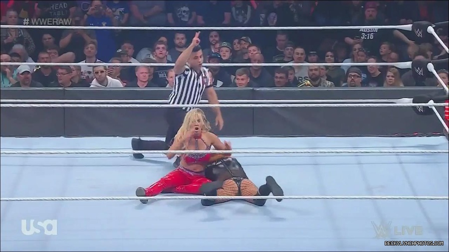 WWE_Monday_Night_Raw_2022_06_06_720p_HDTV_x264-NWCHD_mp4_001714246.jpg