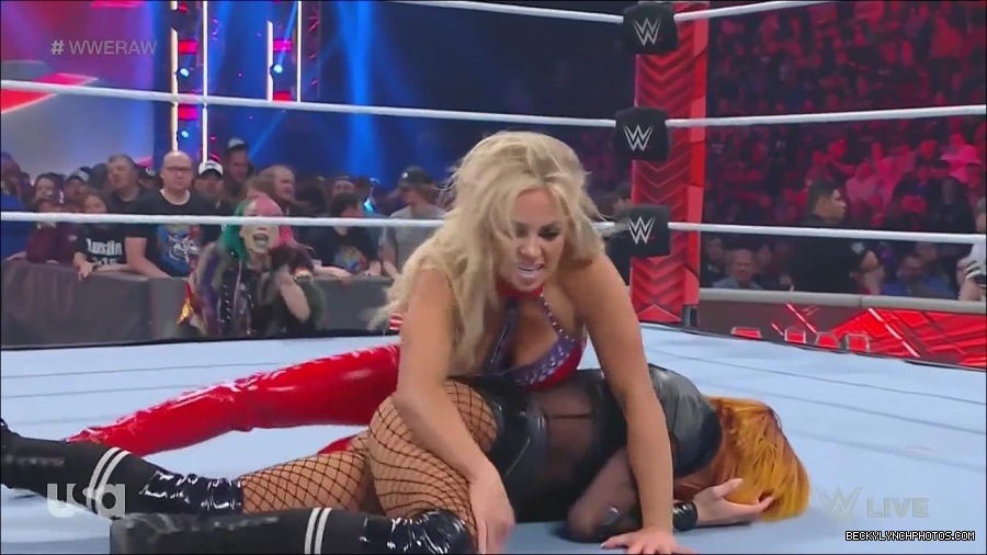 WWE_Monday_Night_Raw_2022_06_06_720p_HDTV_x264-NWCHD_mp4_001716648.jpg