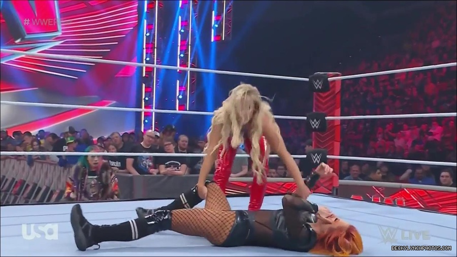 WWE_Monday_Night_Raw_2022_06_06_720p_HDTV_x264-NWCHD_mp4_001719451.jpg