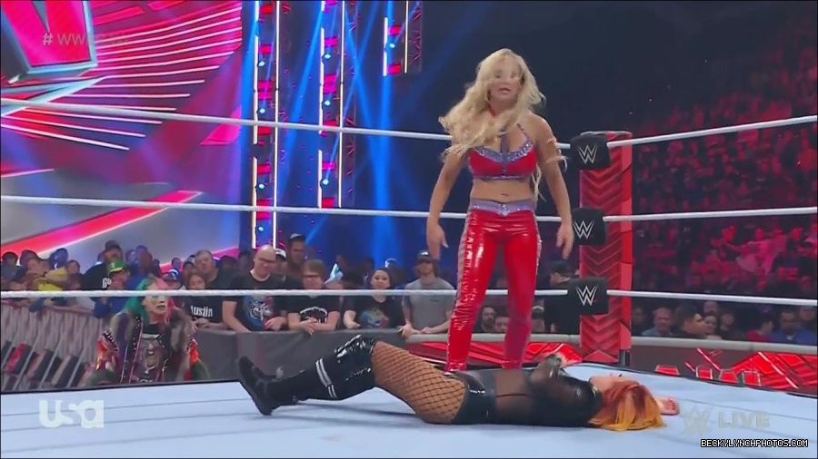 WWE_Monday_Night_Raw_2022_06_06_720p_HDTV_x264-NWCHD_mp4_001721053.jpg