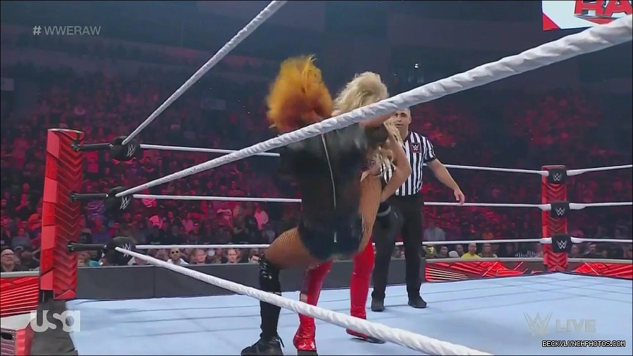 WWE_Monday_Night_Raw_2022_06_06_720p_HDTV_x264-NWCHD_mp4_001745477.jpg