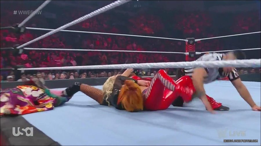WWE_Monday_Night_Raw_2022_06_06_720p_HDTV_x264-NWCHD_mp4_001748280.jpg