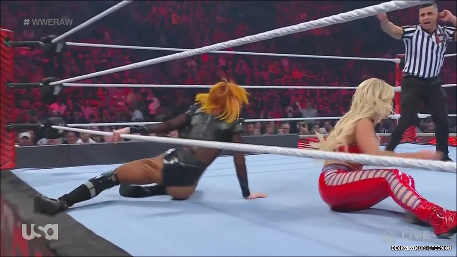 WWE_Monday_Night_Raw_2022_06_06_720p_HDTV_x264-NWCHD_mp4_001751083.jpg