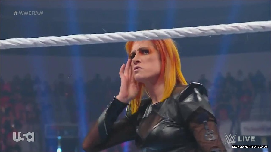 WWE_Monday_Night_Raw_2022_06_06_720p_HDTV_x264-NWCHD_mp4_001779111.jpg