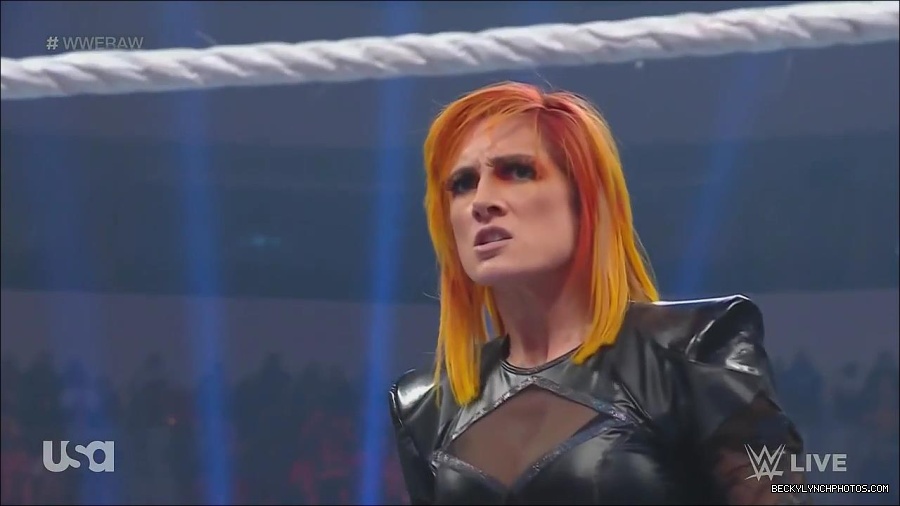 WWE_Monday_Night_Raw_2022_06_06_720p_HDTV_x264-NWCHD_mp4_001779911.jpg