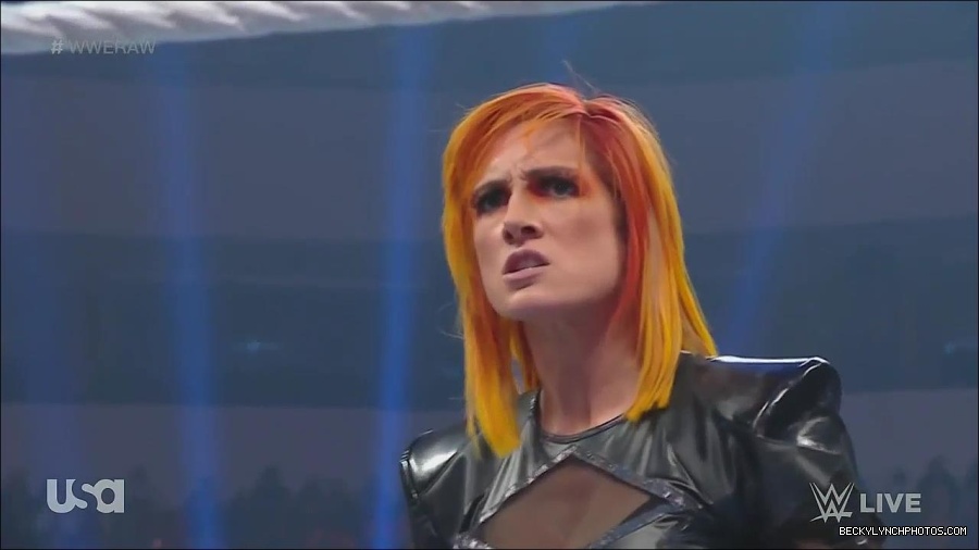 WWE_Monday_Night_Raw_2022_06_06_720p_HDTV_x264-NWCHD_mp4_001780312.jpg