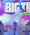 WWE_Monday_Night_Raw_2022_06_06_720p_HDTV_x264-NWCHD_mp4_001401967.jpg
