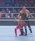 WWE_Monday_Night_Raw_2022_06_06_720p_HDTV_x264-NWCHD_mp4_001535267.jpg