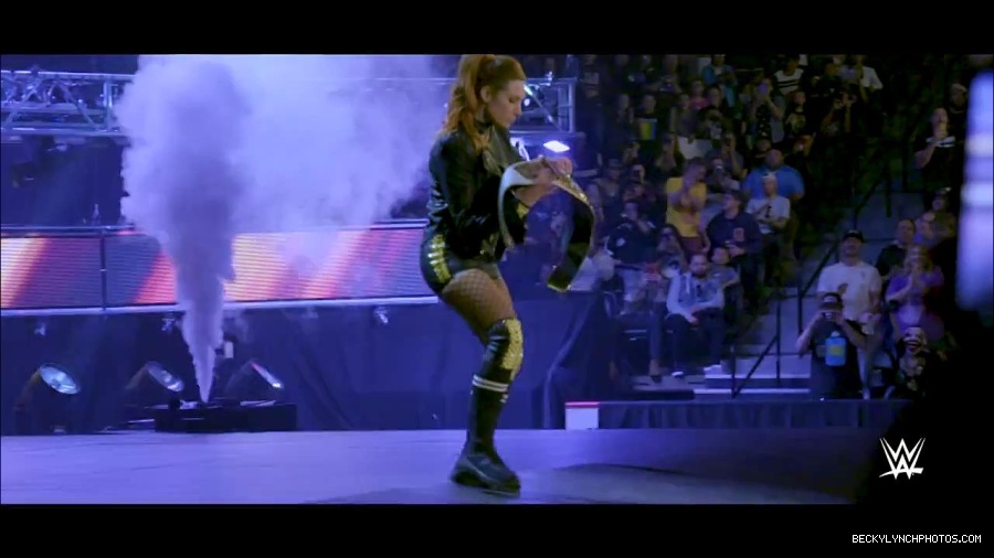 The_2019_WWE_Draft_mp4_000819100.jpg