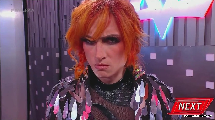 WWE_Monday_Night_Raw_2022_06_13_720p_HDTV_x264-NWCHD_mp4_001932899.jpg