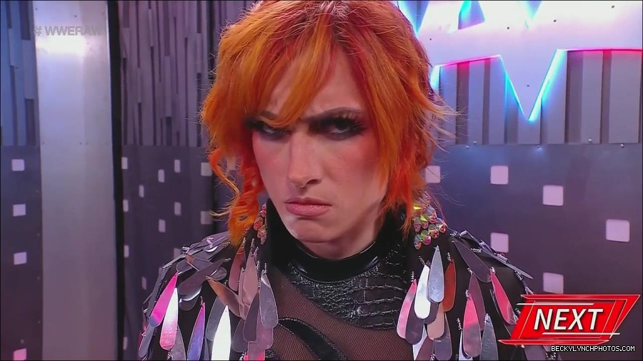 WWE_Monday_Night_Raw_2022_06_13_720p_HDTV_x264-NWCHD_mp4_001933700.jpg