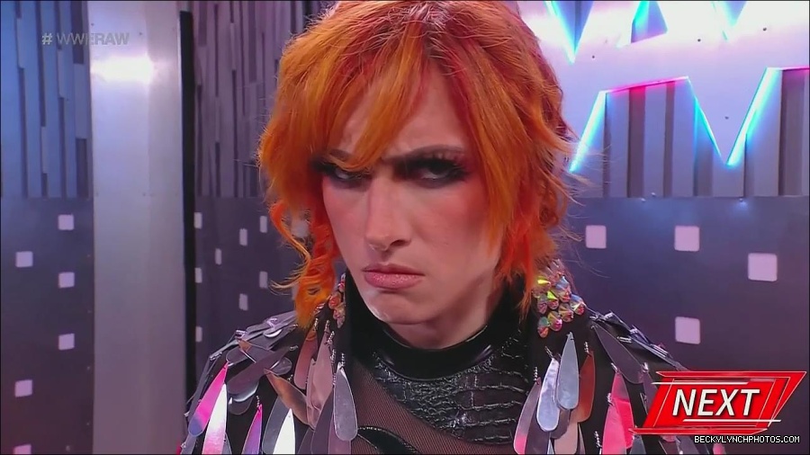 WWE_Monday_Night_Raw_2022_06_13_720p_HDTV_x264-NWCHD_mp4_001934500.jpg