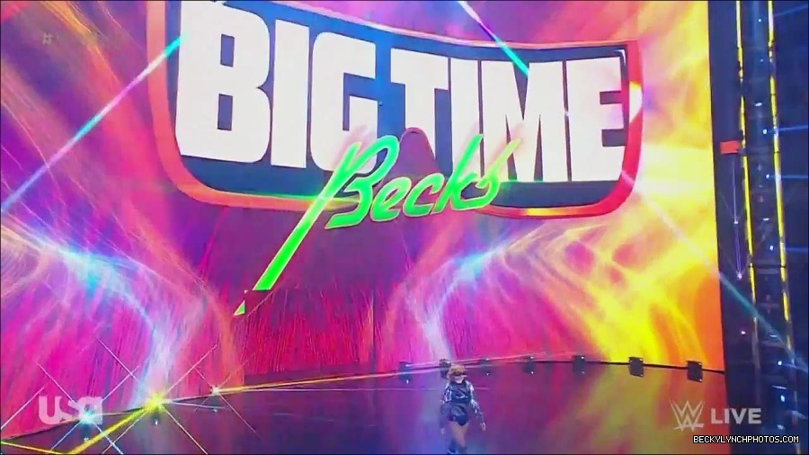 WWE_Monday_Night_Raw_2022_06_13_720p_HDTV_x264-NWCHD_mp4_001983783.jpg