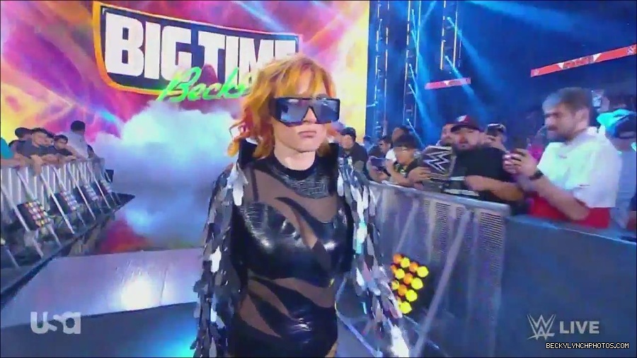WWE_Monday_Night_Raw_2022_06_13_720p_HDTV_x264-NWCHD_mp4_002004204.jpg