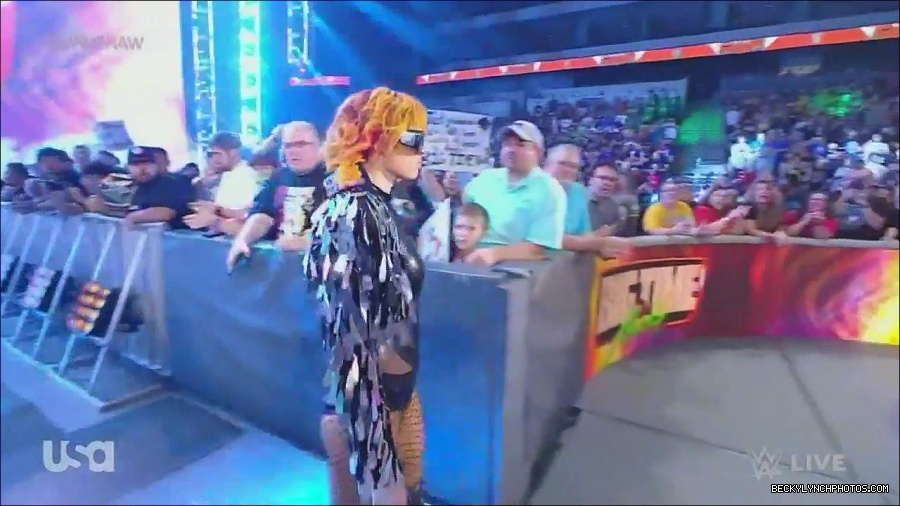 WWE_Monday_Night_Raw_2022_06_13_720p_HDTV_x264-NWCHD_mp4_002006206.jpg