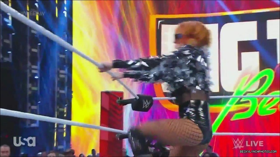 WWE_Monday_Night_Raw_2022_06_13_720p_HDTV_x264-NWCHD_mp4_002019019.jpg
