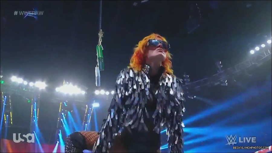 WWE_Monday_Night_Raw_2022_06_13_720p_HDTV_x264-NWCHD_mp4_002027827.jpg